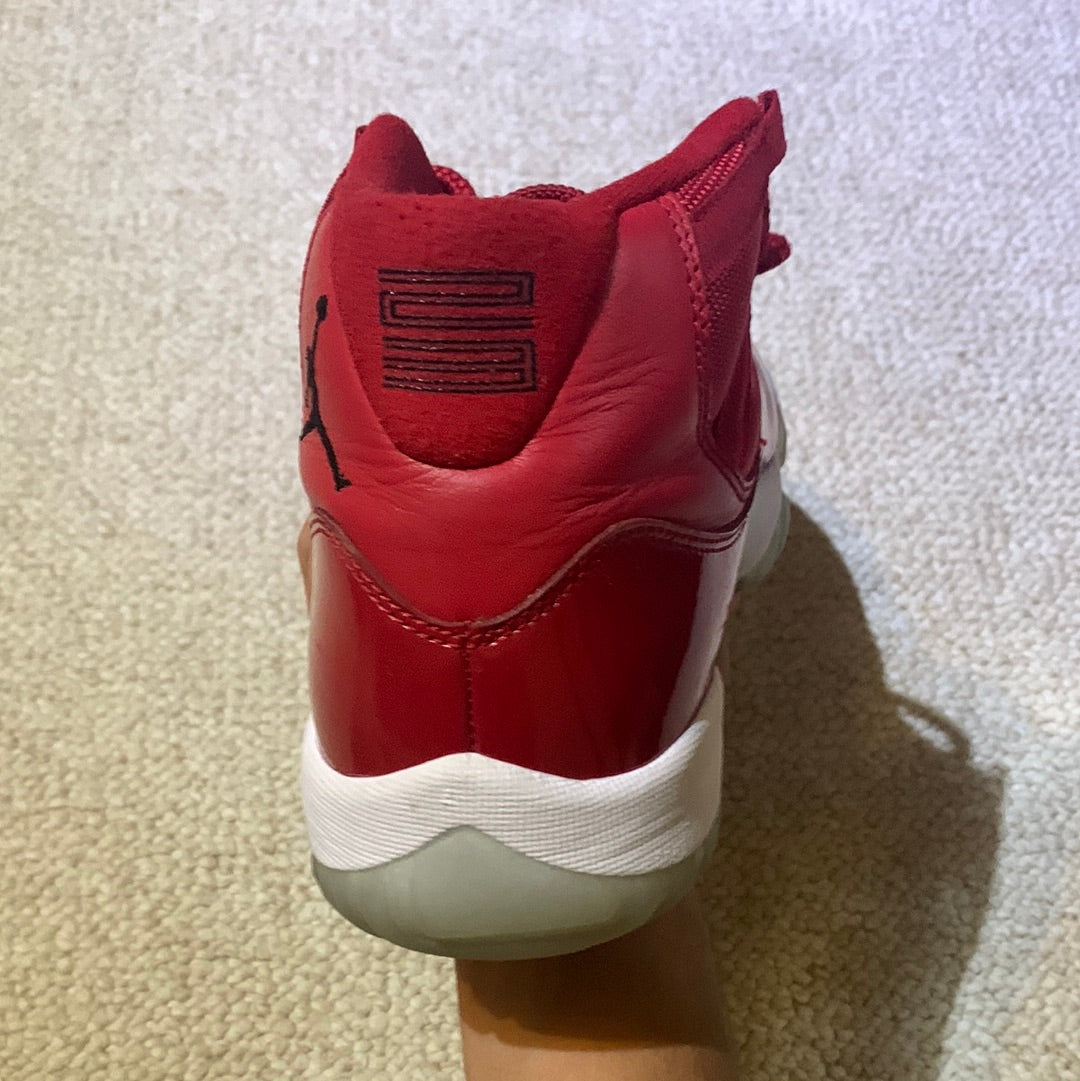 Preowned - Air Jordan 11 Win Like 96 Size 8