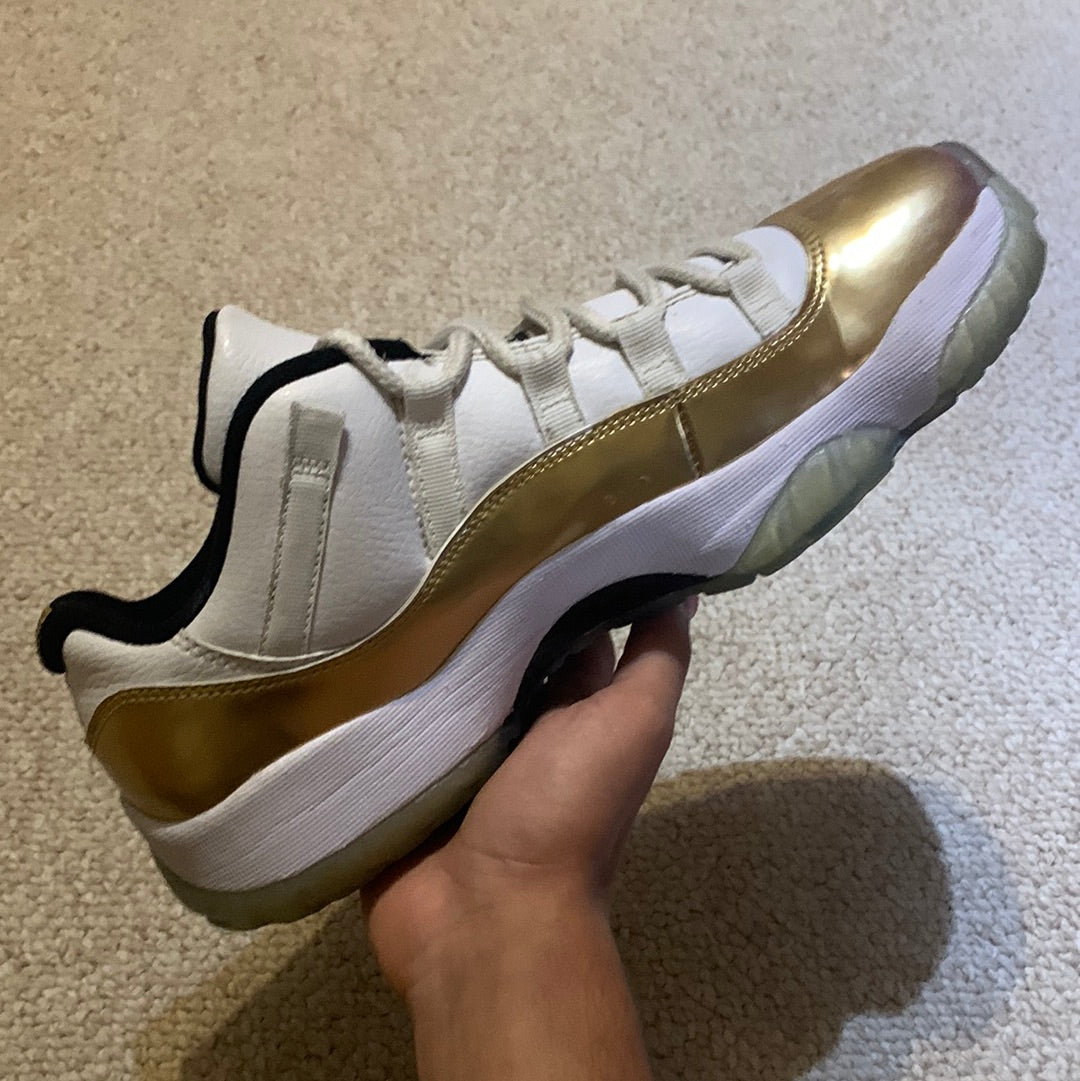 Preowned - Air Jordan 11 Low Closing Ceremony Size 9.5