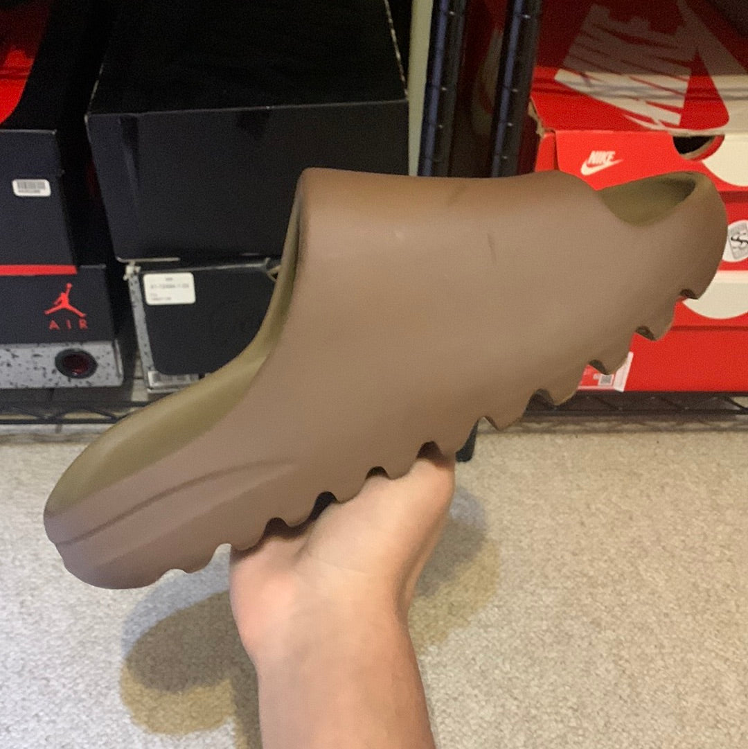 Preowned - Yeezy Slide Core Size 9