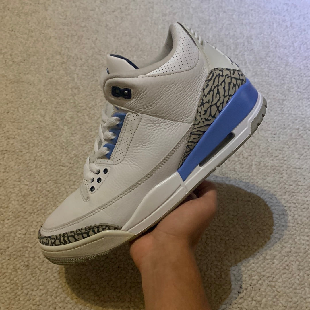 Preowned - Air Jordan 3 UNC Size 9.5