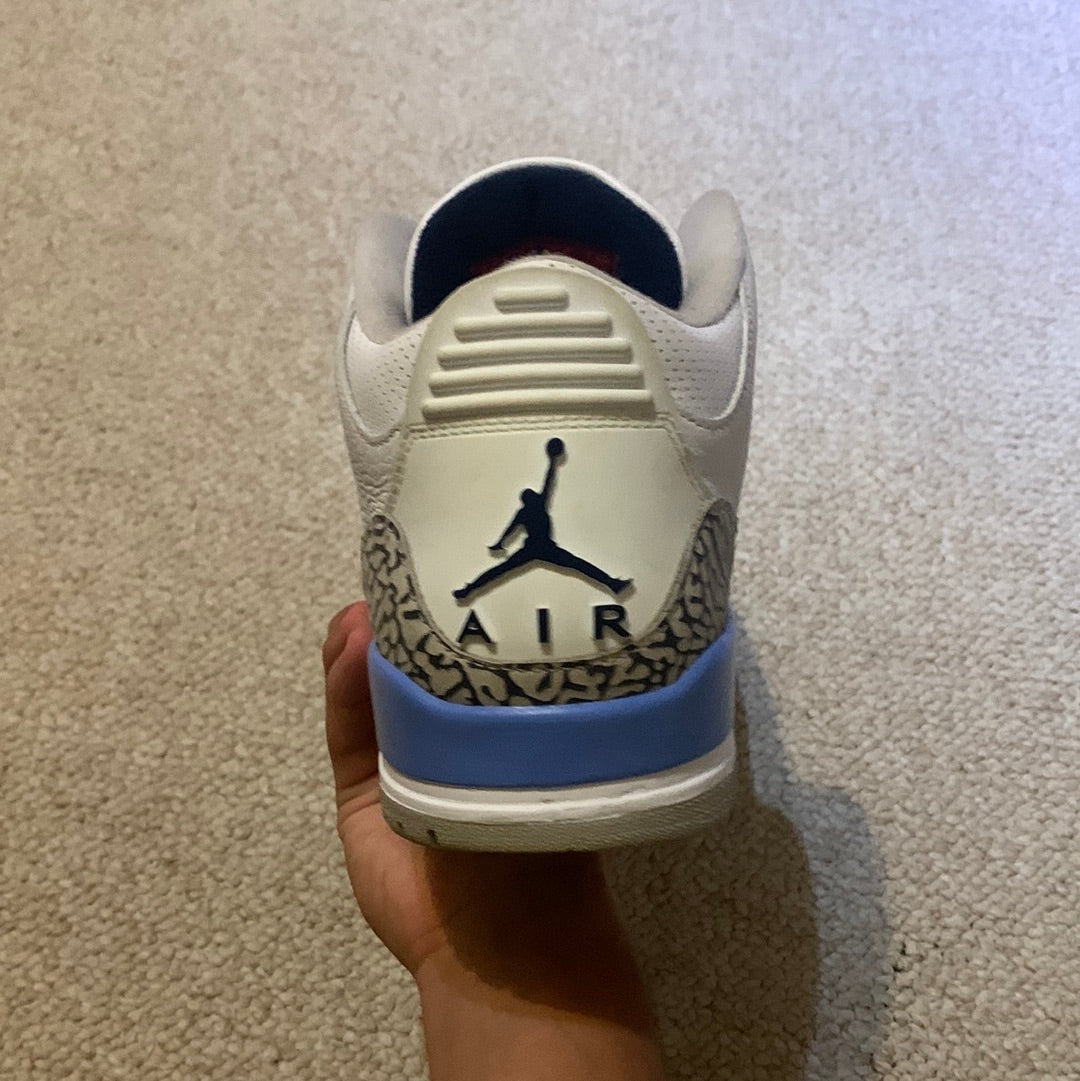 Preowned - Air Jordan 3 UNC Size 9.5