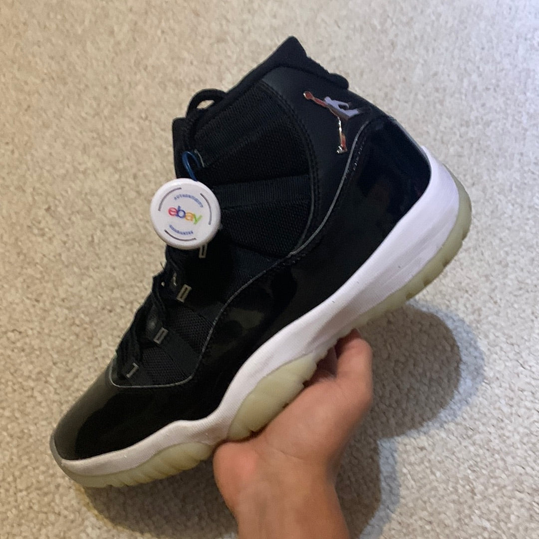 Preowned - Air Jordan 11 Jubilee Size 9