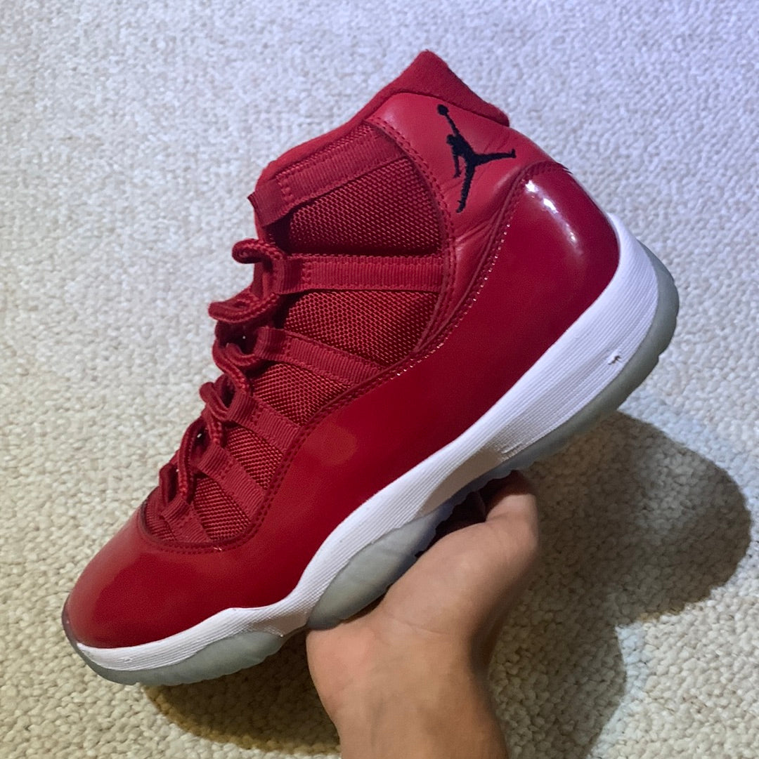 Preowned - Air Jordan 11 Win Like 96 Size 8