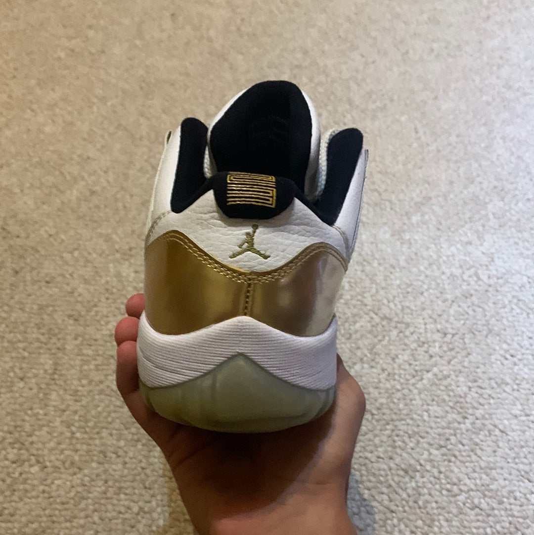 Preowned - Air Jordan 11 Low Closing Ceremony Size 9.5