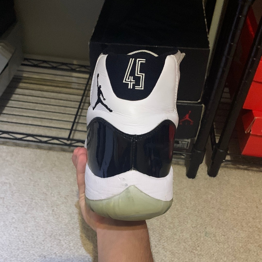 Preowned - Air Jordan 11 Concord Size 12
