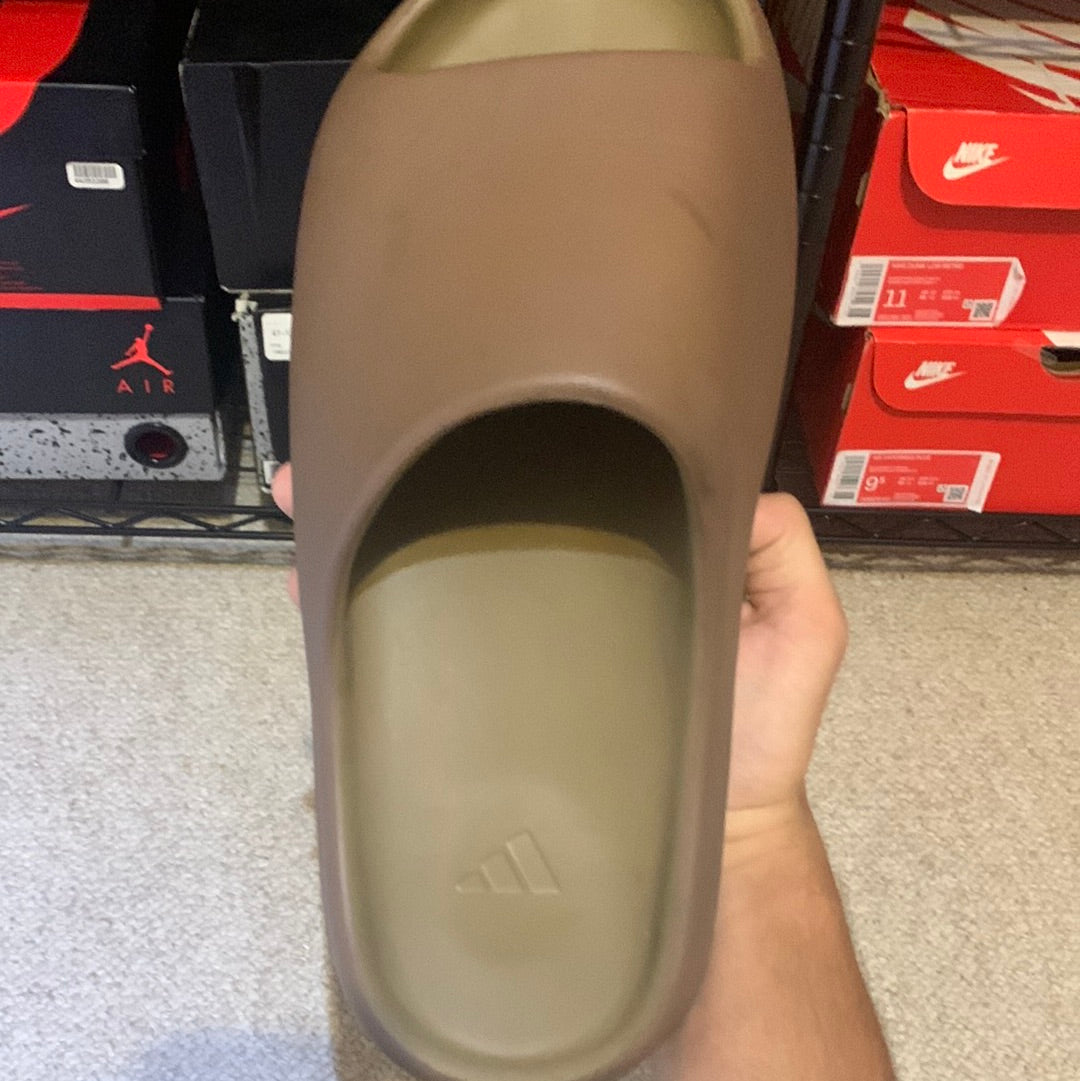 Preowned - Yeezy Slide Core Size 9