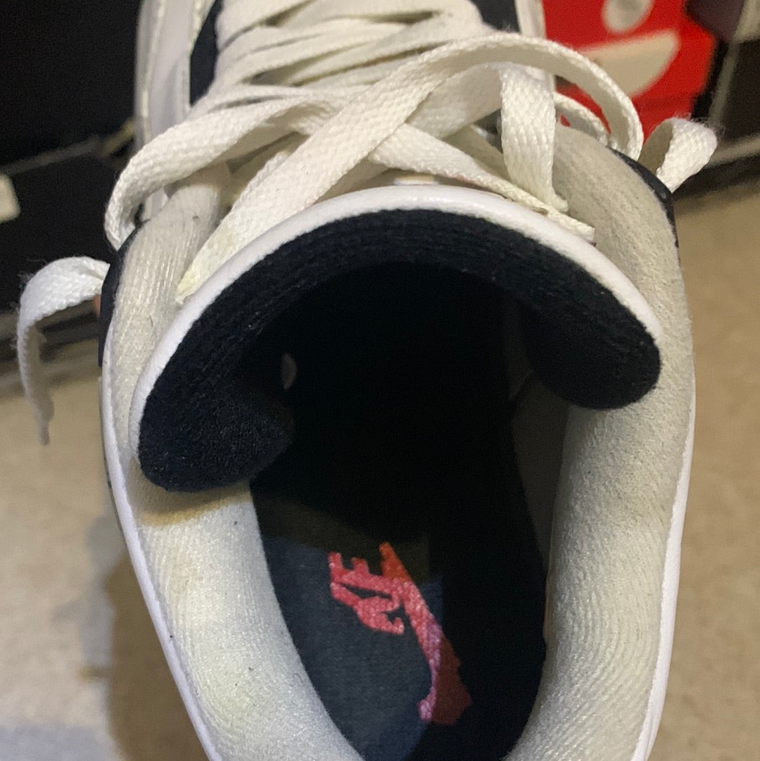 Preowned - Air Jordan 4 White Cement Size 10.5
