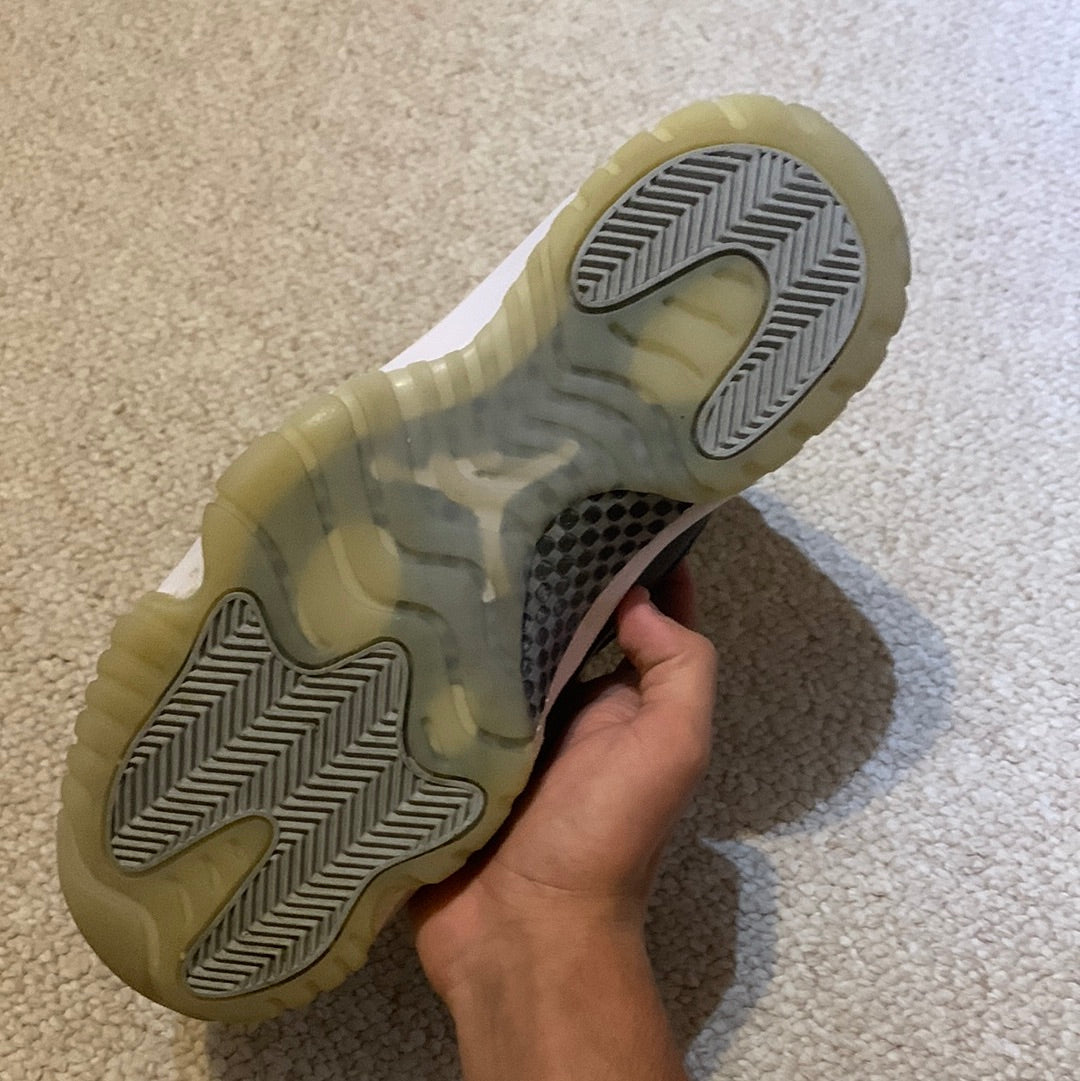 Preowned - Air Jordan 11 Jubilee Size 9