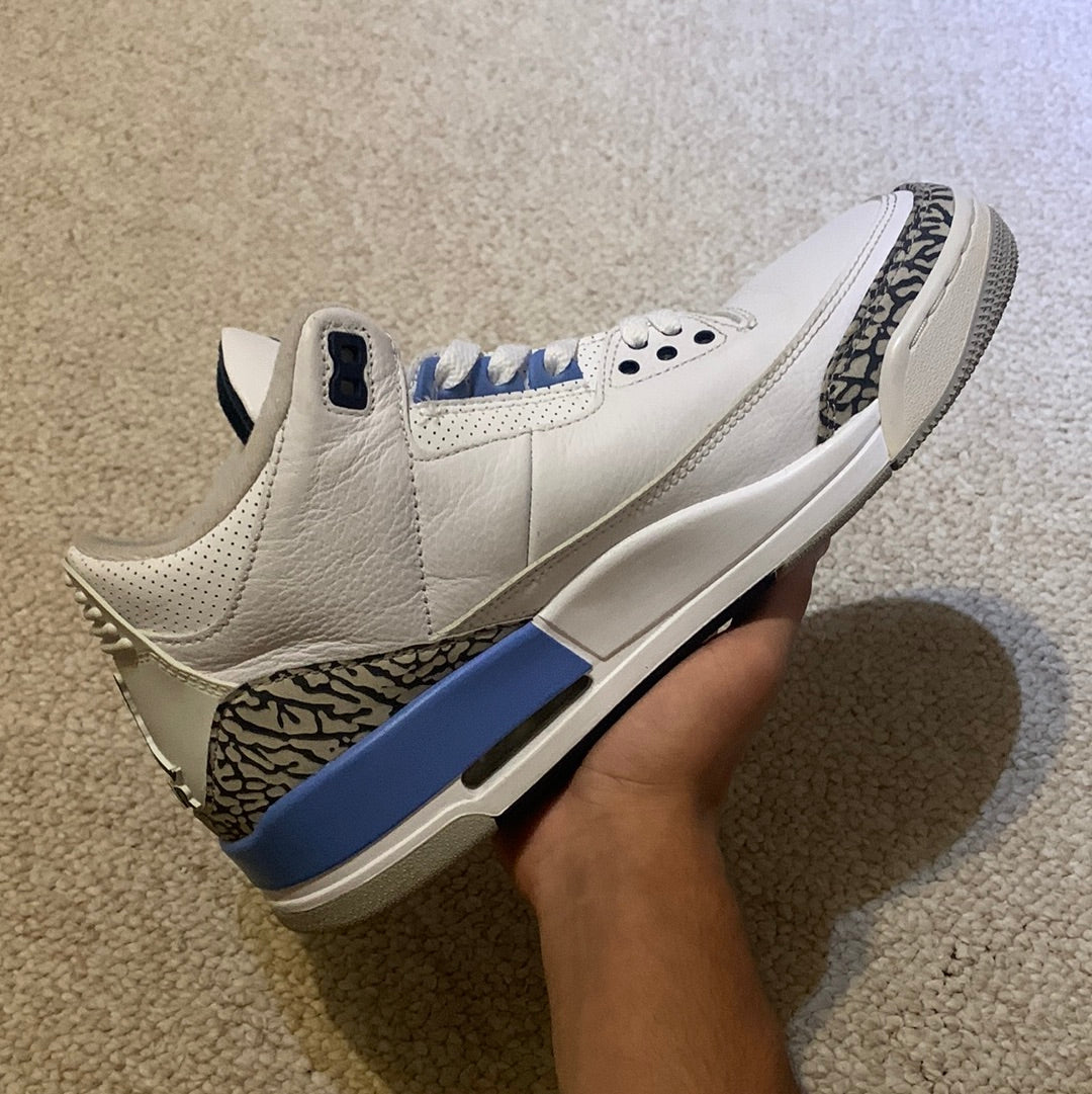 Preowned - Air Jordan 3 UNC Size 9.5