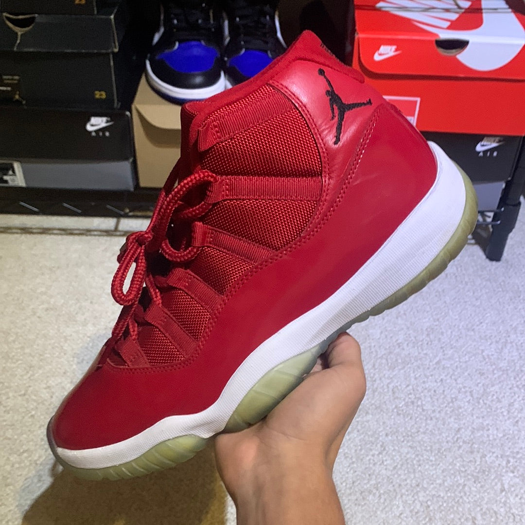 Preowned - Air Jordan 11 Win Like 96 Size 10.5
