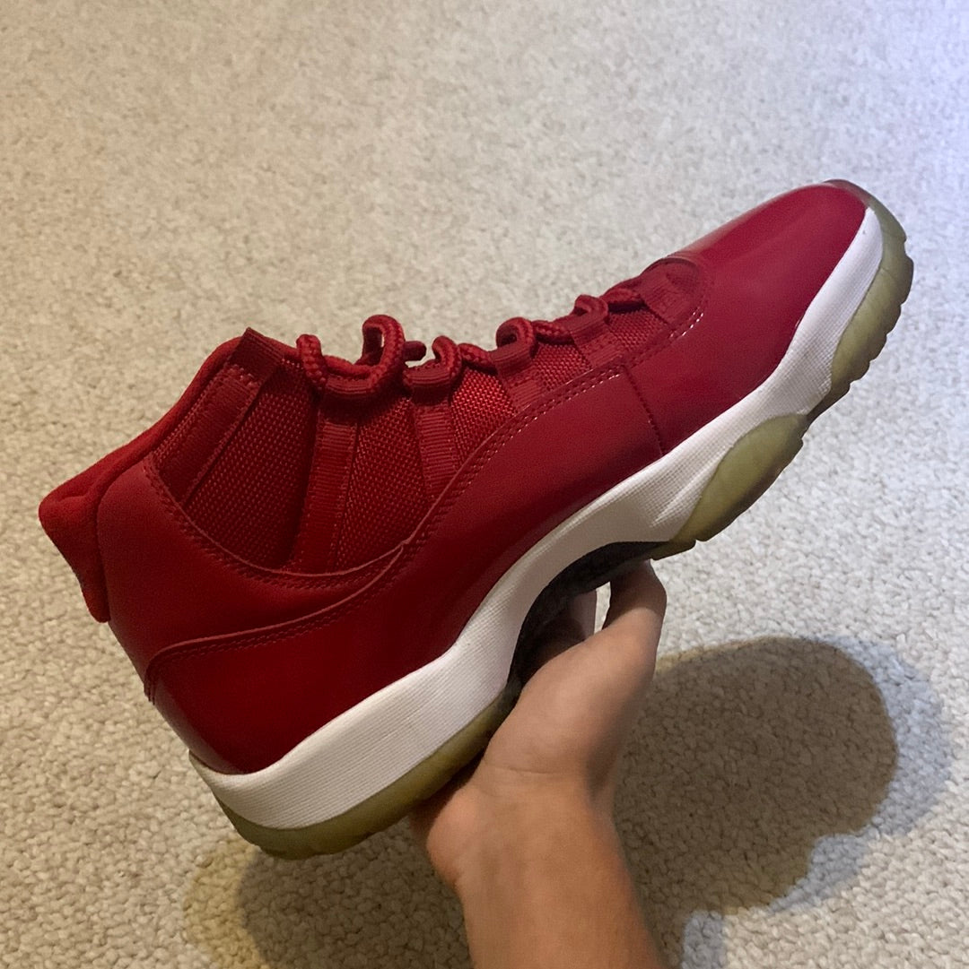 Preowned - Air Jordan 11 Win Like 96 Size 9.5